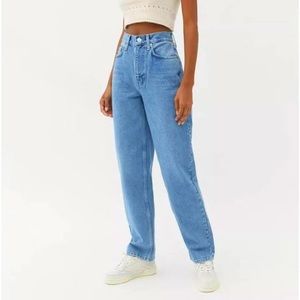 BDG urban outfitters high rise mom jeans